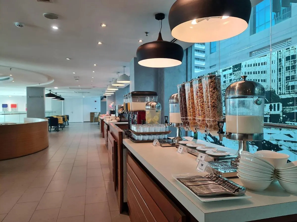 Hotel Holiday Inn Express & Suites Johor Bahru By Ihg