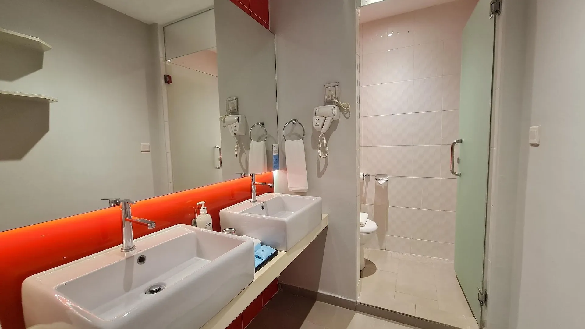 **** Hotel Holiday Inn Express & Suites Johor Bahru By Ihg Malaysia
