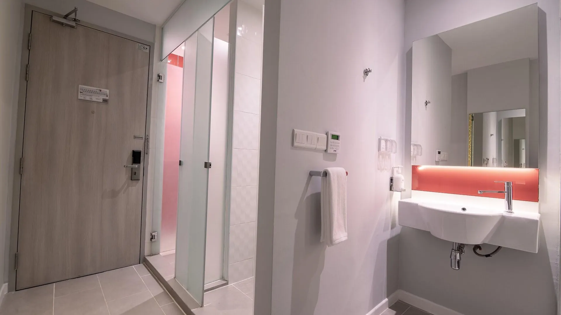 Holiday Inn Express & Suites Johor Bahru By Ihg Hotel